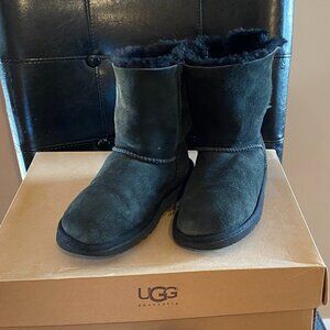 Ladies Black Ugg Shearling Bailey Bow II Boots Size 5
